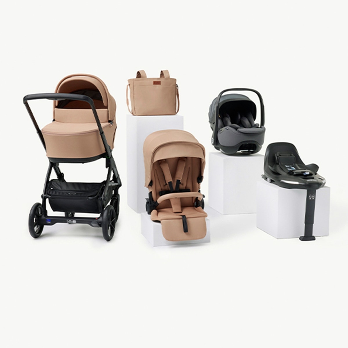 Jané - Pack Jané carrito Keep con silla de coche y accesorios beige y gris. - Image 1