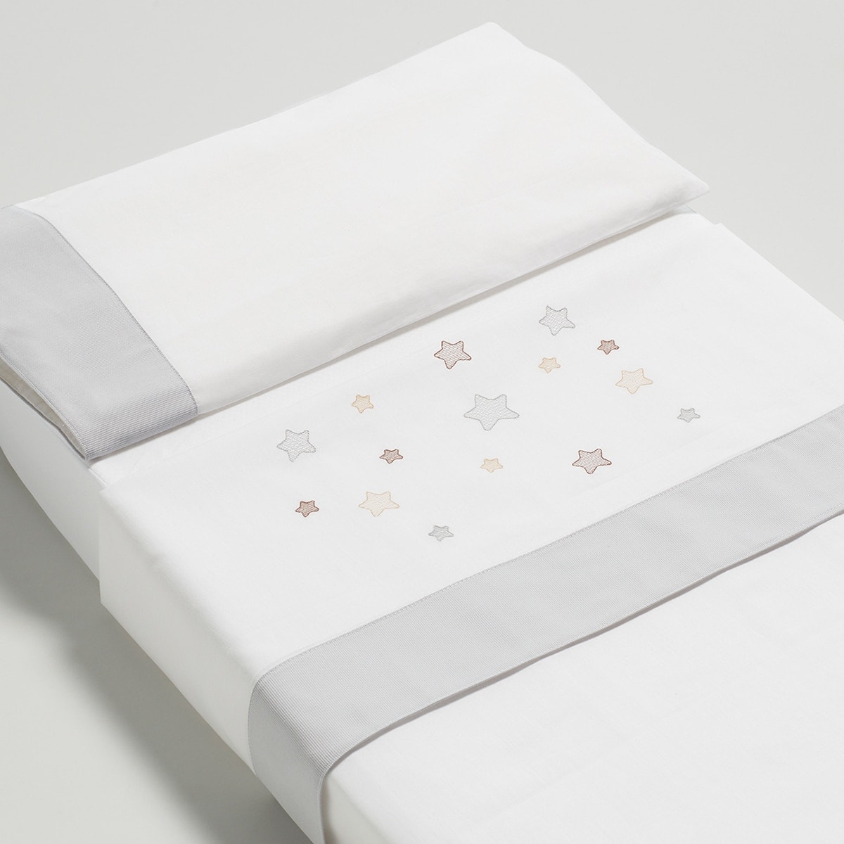 Cotinfant - Juego de sábanas 2 piezas para cuna Cotinfant Doco Sleeping Star. - Image 1