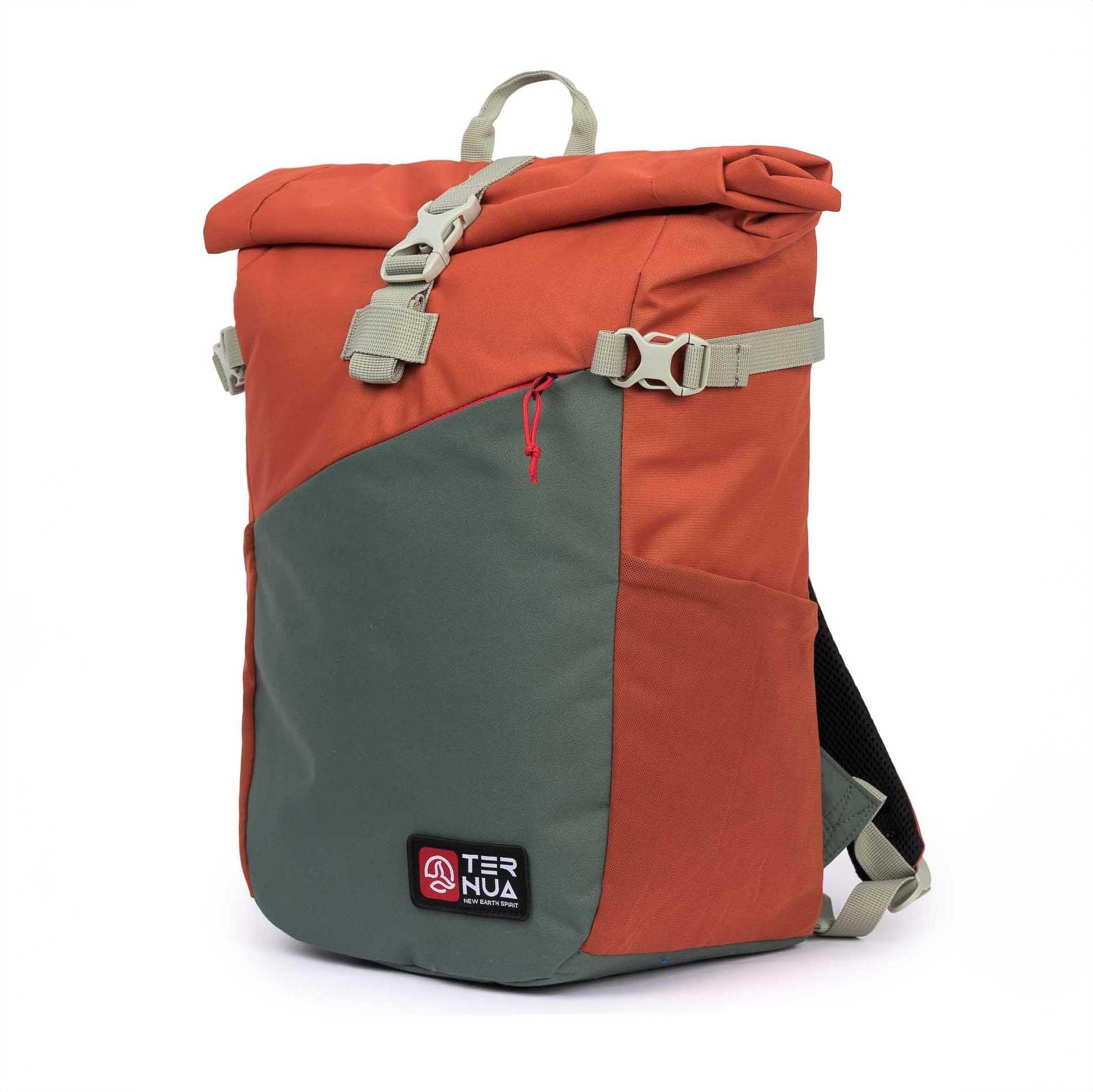 Ternua - Mochila Red Bay 20 Ternua. - Image 1