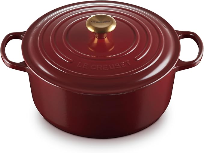 Le Creuset Garnet, 21177289494441 Enamelled Cast Iron Signature Casserole Dish with Lid, Ø 28 cm, Round, 6.7 L, 6.1 kg, Garnet - Image 1