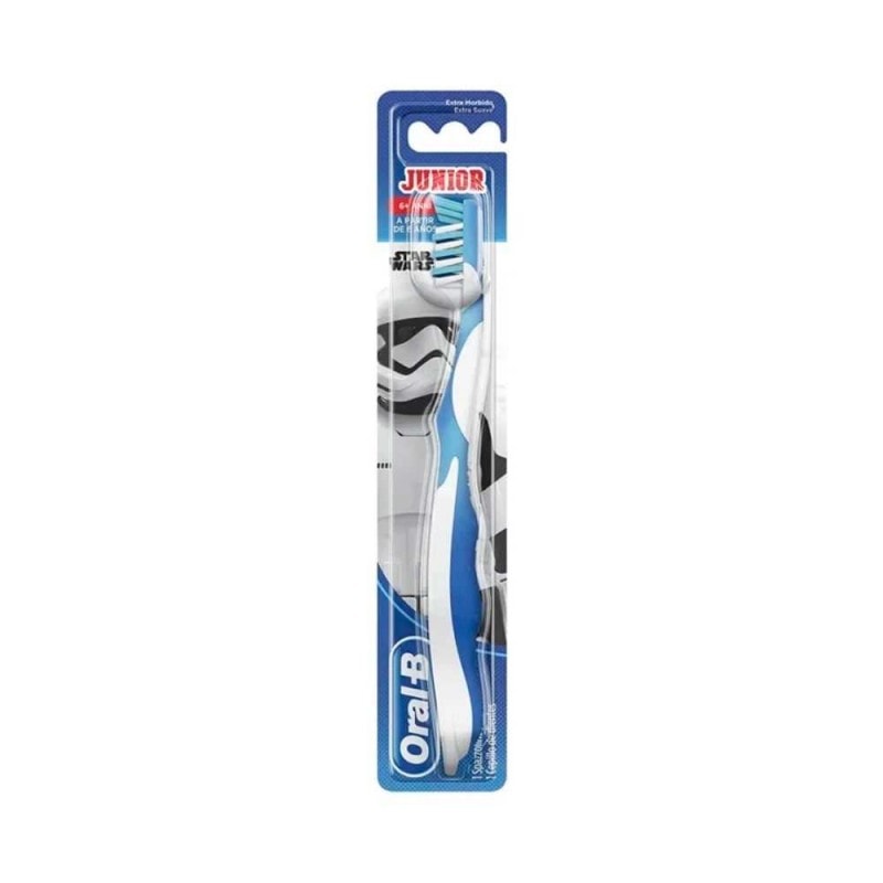 Oral B Cepillo Pro Expert Cross Action 8 Años - Image 1