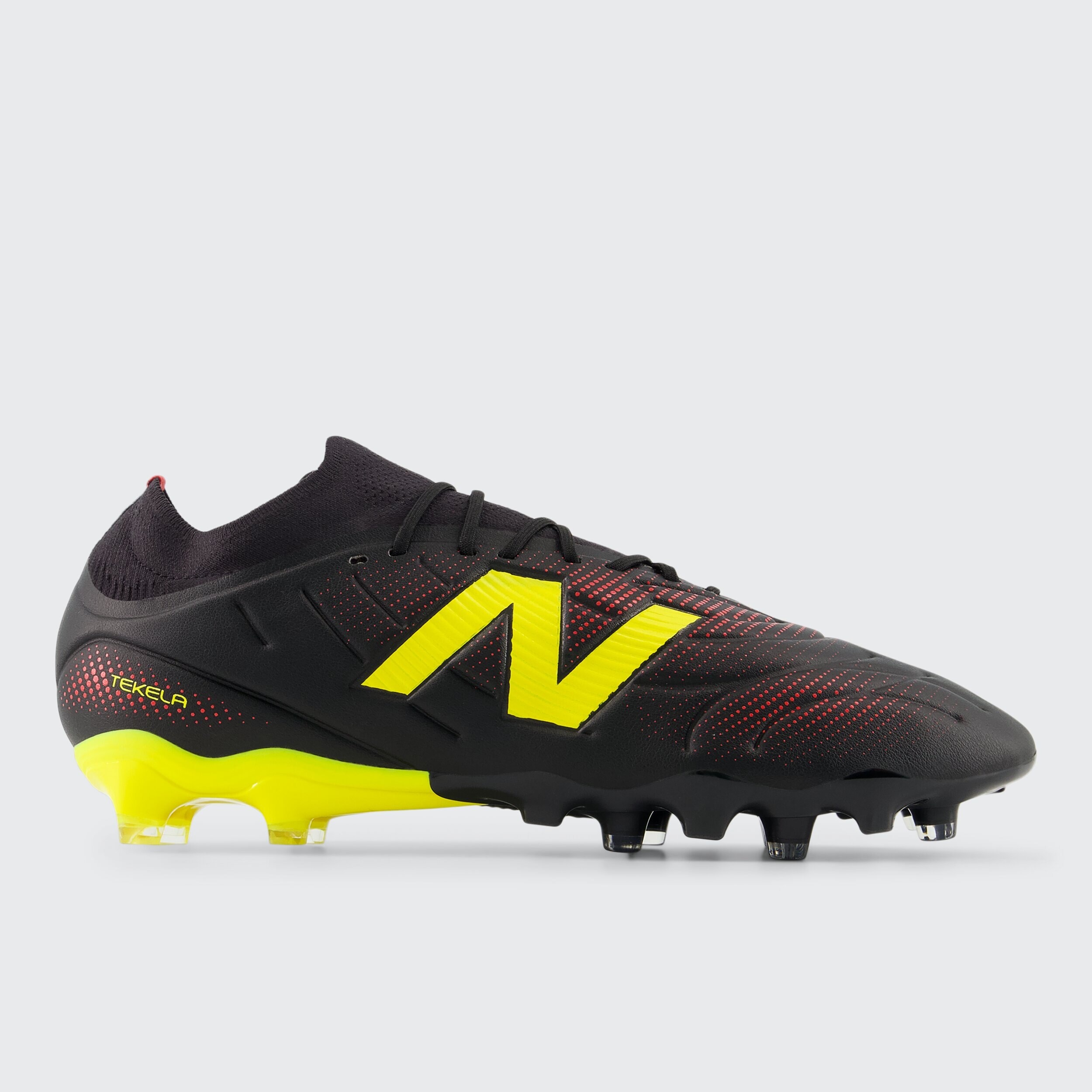 New Balance - Botas de Fúbol de Hombre Tekela v5 Team Low FG New Balance. - Image 1