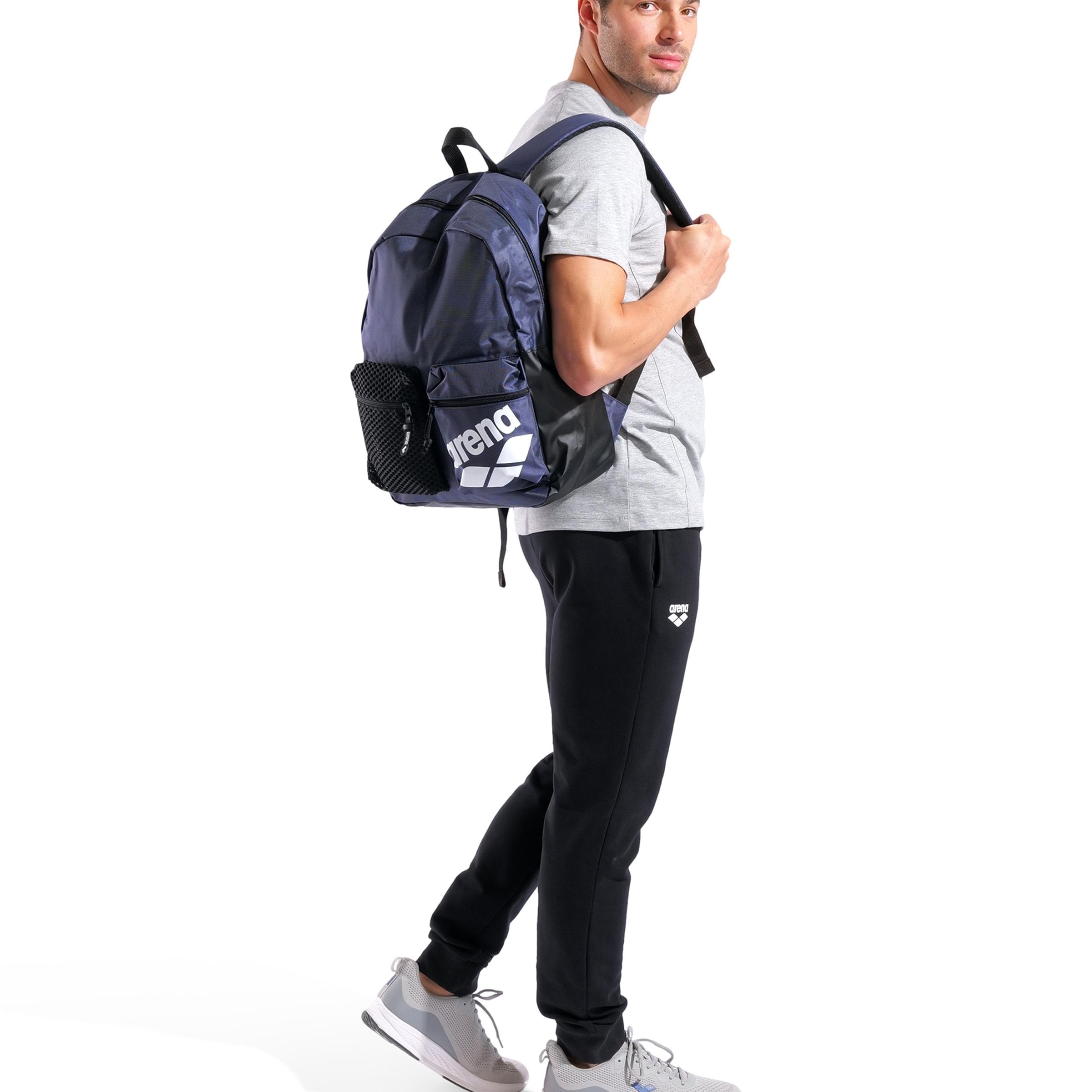 Arena - Mochila para deporte y natación One Go 30L Arena. - Image 1