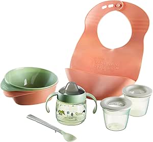 Tommee Tippee First Tastes Weaning Kit, Ages 4+ Months, Toddler Bowls and Spoons, Roll 'n' Go Bib, 100% Leakproof Weaning Spout Cup and Food Storage Jars - Image 1