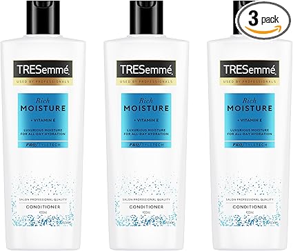 TRESemmé Rich Moisture Conditioner for Dry Damaged Hair 3 x 400 ml - Image 1