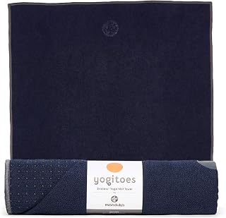 Manduka Yogitoes Serviette de Tapis de Yoga, légère, Microfibre à séchage Rapide, Technologie antidérapante, pour Hot Yoga, Vinyasa et Power Yoga, 180 x 61 cm, Bleu foncé (Midnight) - Image 1